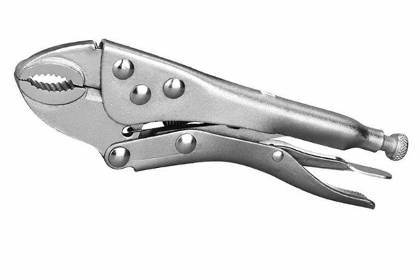 大力鉗有效夾持物件，作業更安全